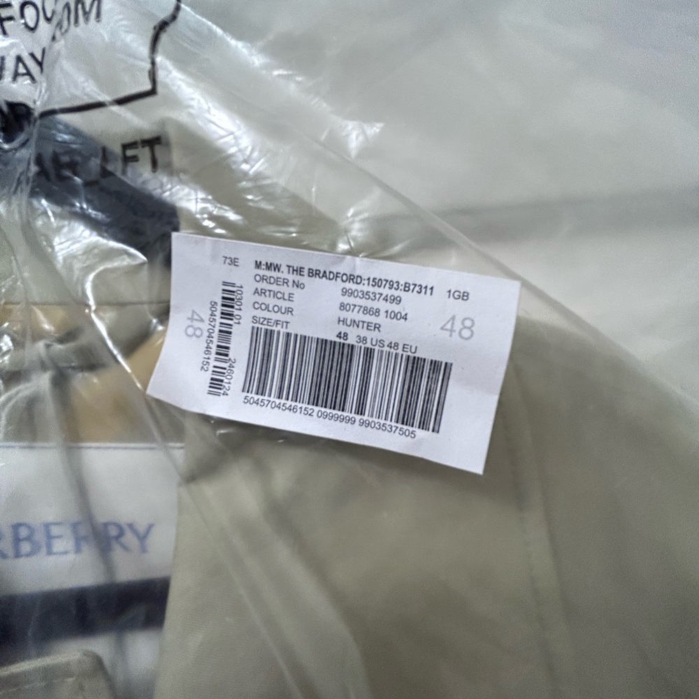 NEW WITH TAGS Burberry Beige Trench Coat with Yellow Lining US 38 - Picture 10 of 14